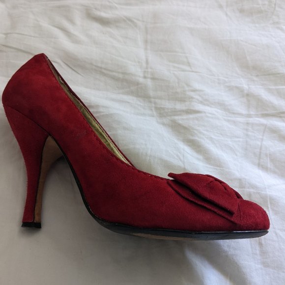 Red Suede Steve Madden Stiletto Heels - 7.5 - Picture 3 of 7